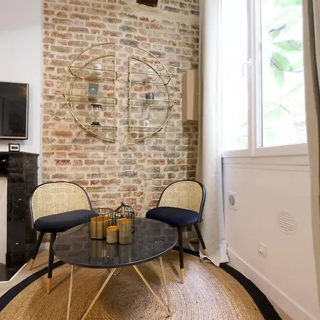 Apartment Cosy Studio Opera